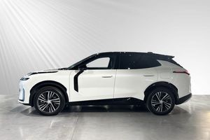 Lynk & Co 08 bild 2