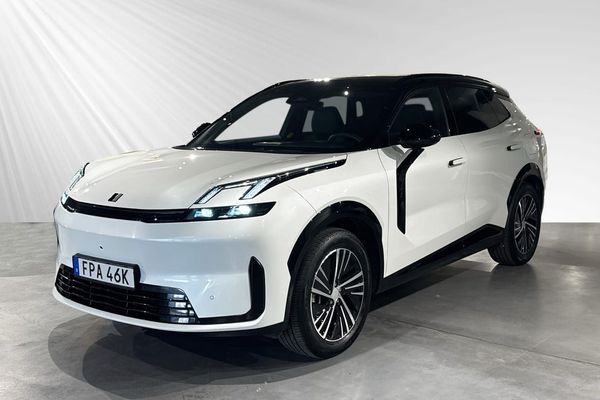 Lynk & Co 08 PHEV Core PHEV- Privatleasing 5 195 kr / mån - 2025