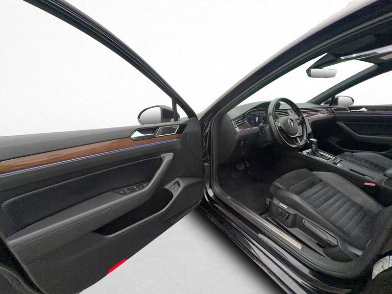 Volkswagen Passat bild 10