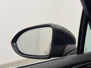 Volkswagen Passat bild 9