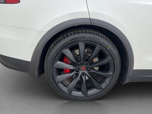 Tesla Model X bild 37