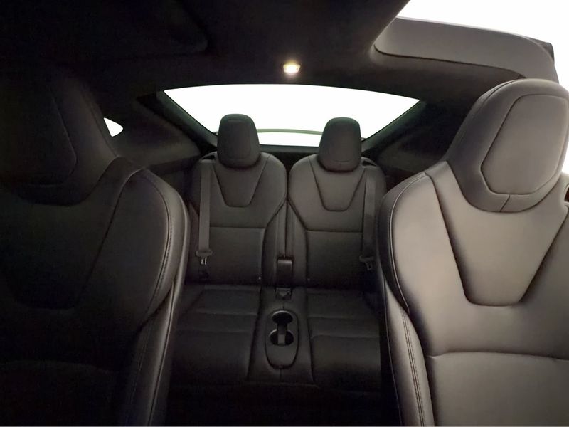 Tesla Model X bild 32