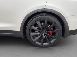 Tesla Model X bild 38