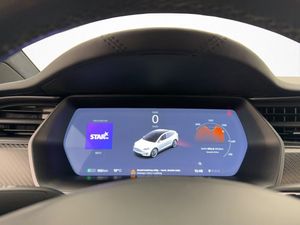 Tesla Model X bild 18