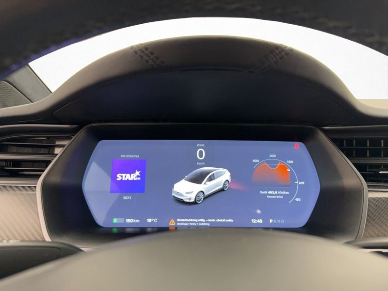 Tesla Model X bild 18
