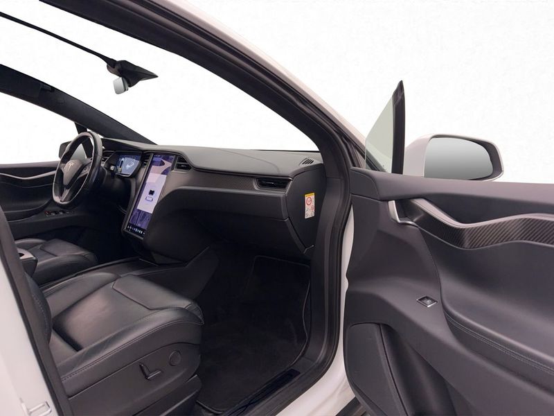 Tesla Model X bild 30