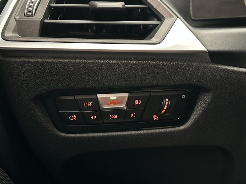 BMW i4 bild 25
