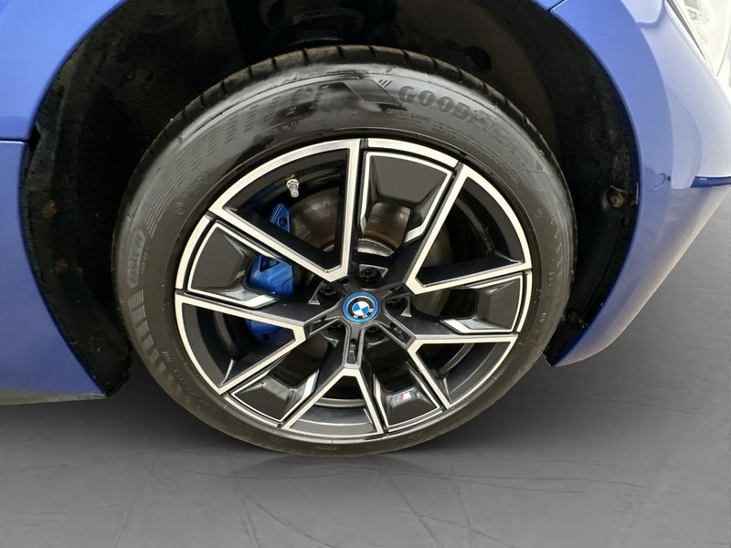 BMW i4 bild 29