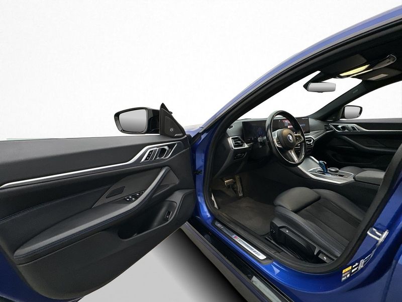 BMW i4 bild 8