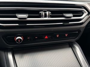 BMW i4 bild 19