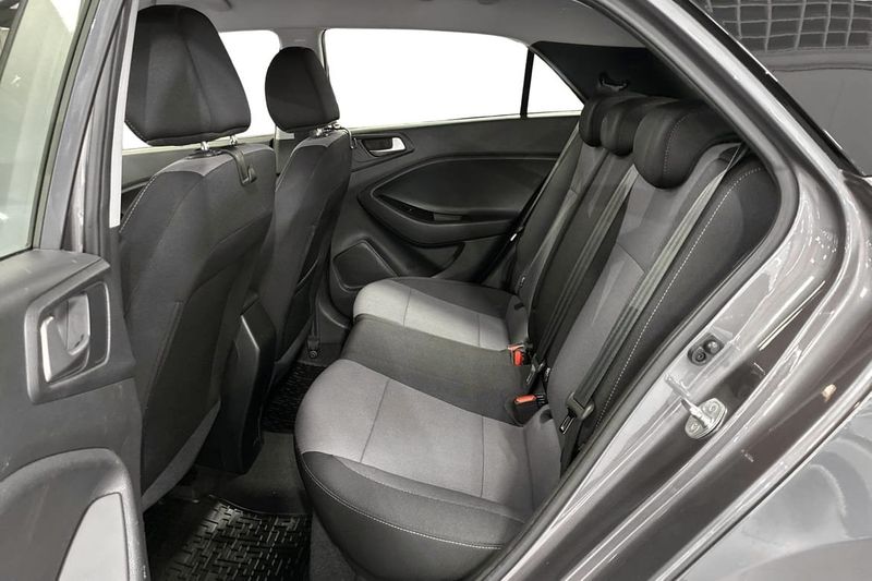 Hyundai i20 bild 7