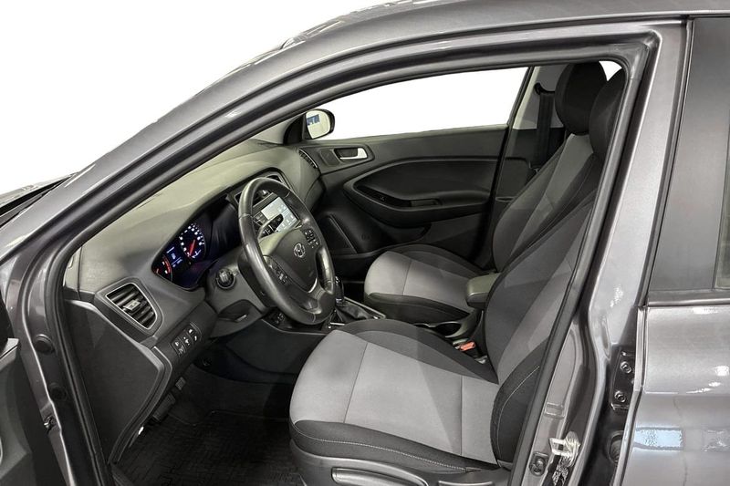Hyundai i20 bild 5