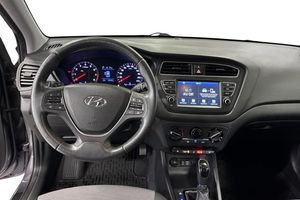 Hyundai i20 bild 6