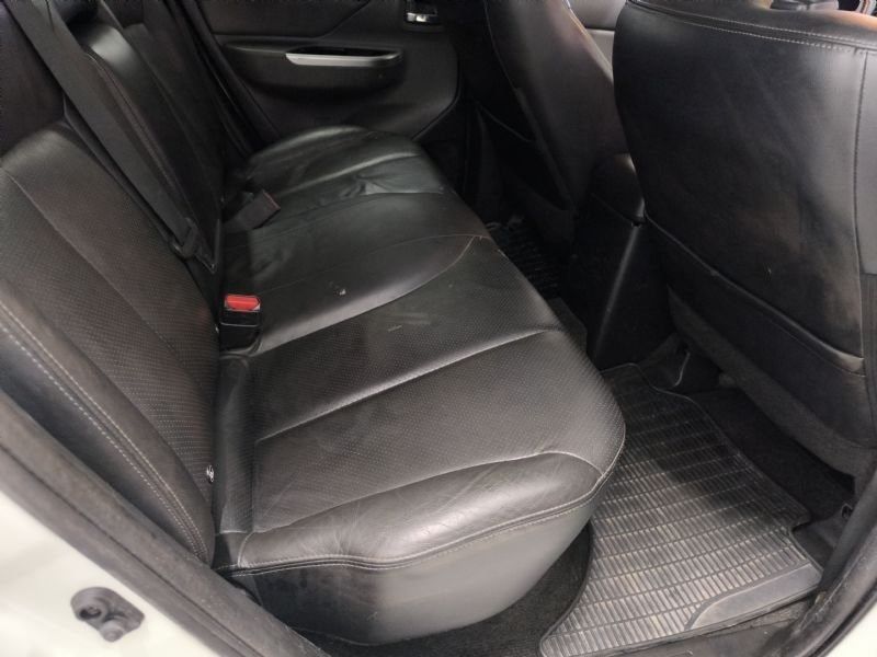 Mitsubishi L200 bild 9