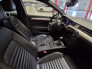 Volkswagen Passat bild 4
