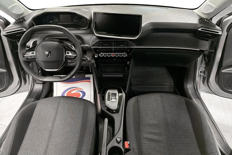 Peugeot 208 bild 12