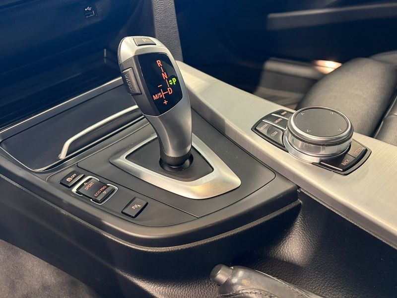 BMW 320 bild 17