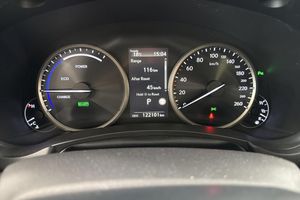 Lexus NX bild 11