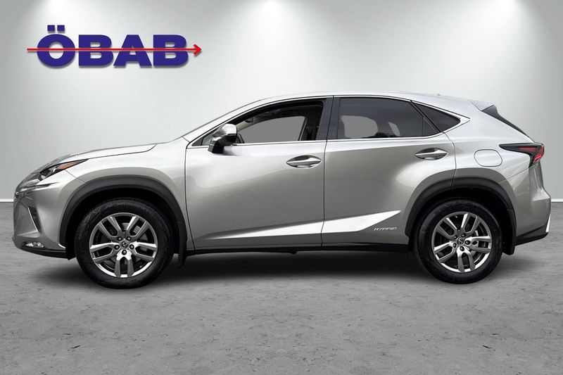 Lexus NX bild 4