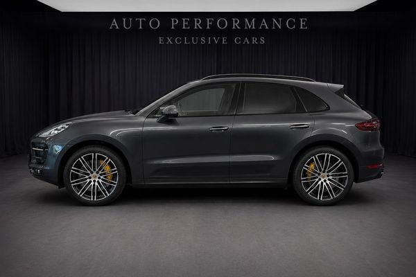 Porsche Macan Turbo Obs! Spec. / Hemleverans / - 2017