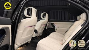 BMW M760 bild 10