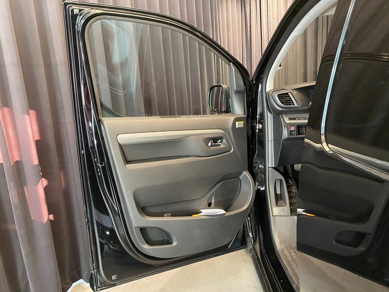 Opel Vivaro bild 24