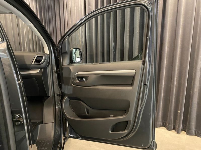 Peugeot Traveller bild 30