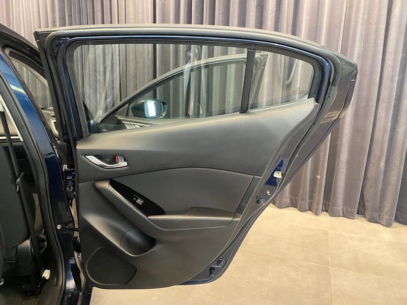 Mazda 3 bild 24