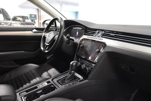 Volkswagen Passat bild 9