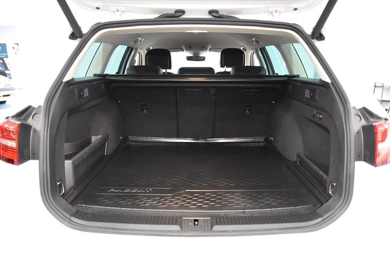 Volkswagen Passat bild 25