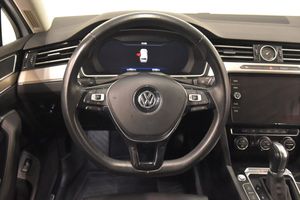Volkswagen Passat bild 2