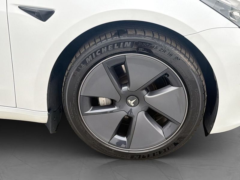 Tesla Model 3 bild 29