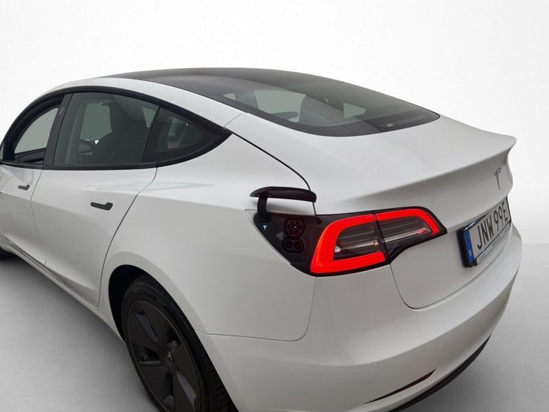 Tesla Model 3 bild 32