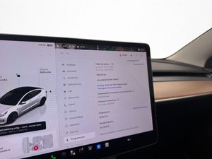Tesla Model 3 bild 16