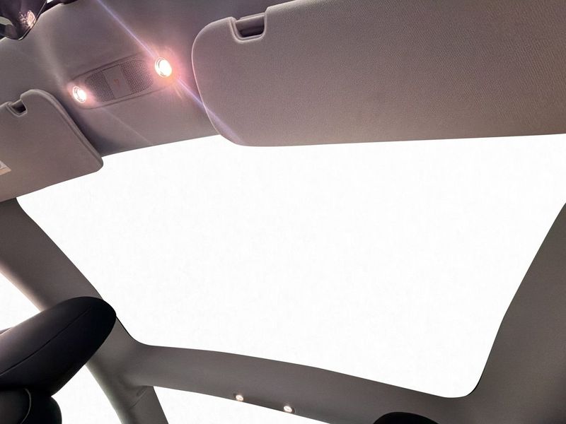 Tesla Model 3 bild 13