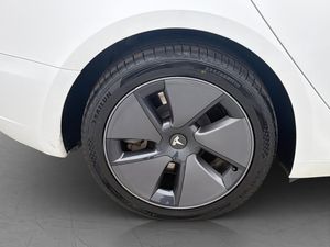 Tesla Model 3 bild 28