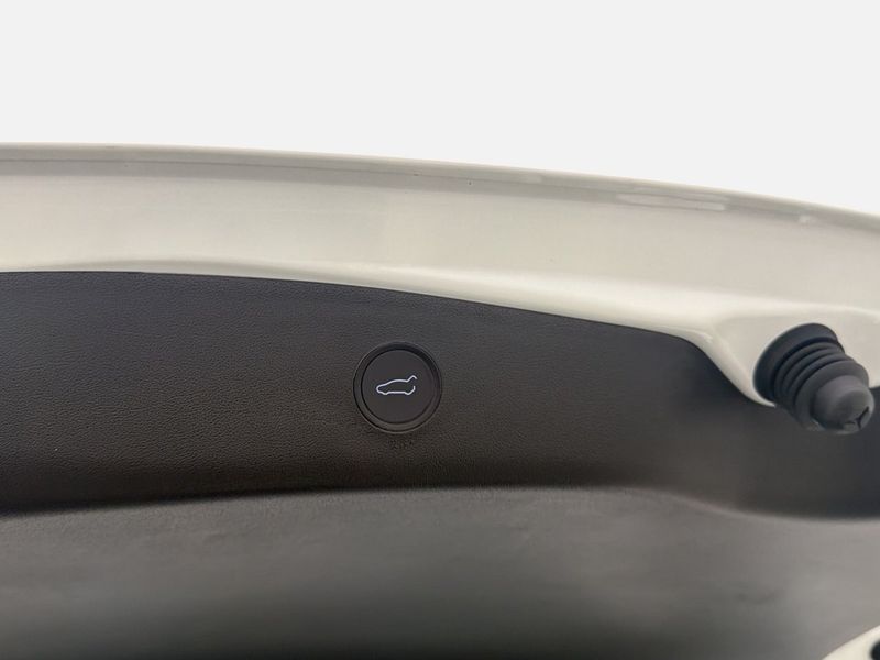 Tesla Model 3 bild 24