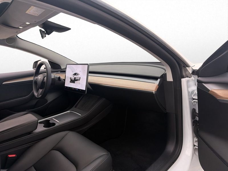 Tesla Model 3 bild 26