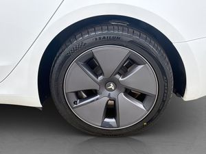 Tesla Model 3 bild 27