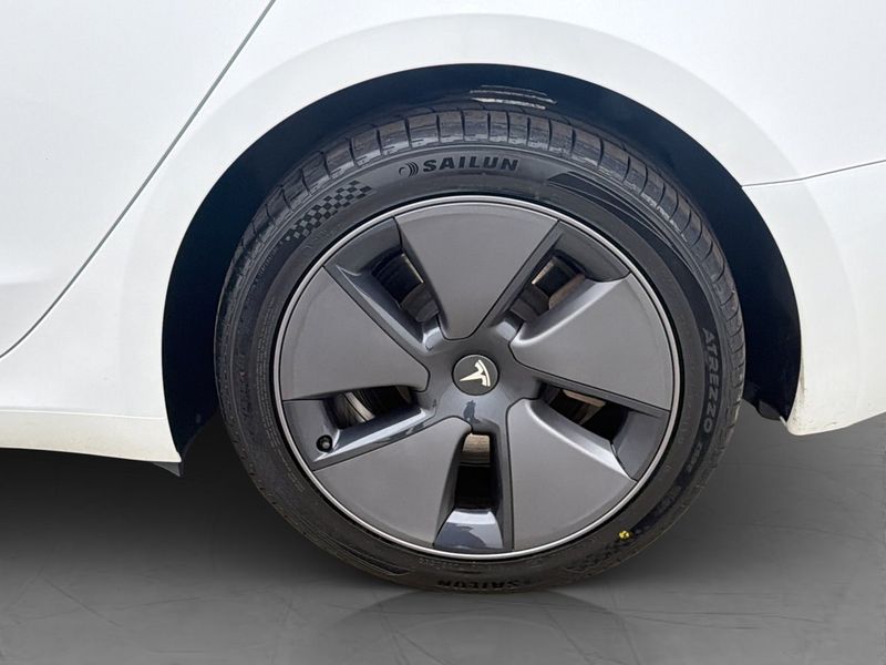 Tesla Model 3 bild 27