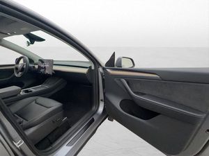 Tesla Model Y bild 29