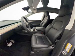 Tesla Model Y bild 12