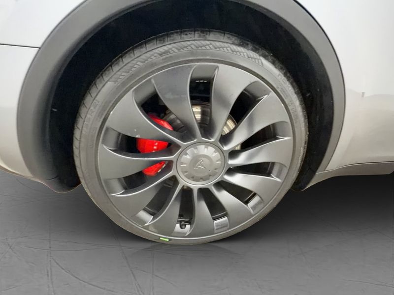 Tesla Model Y bild 32