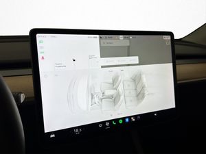 Tesla Model Y bild 22