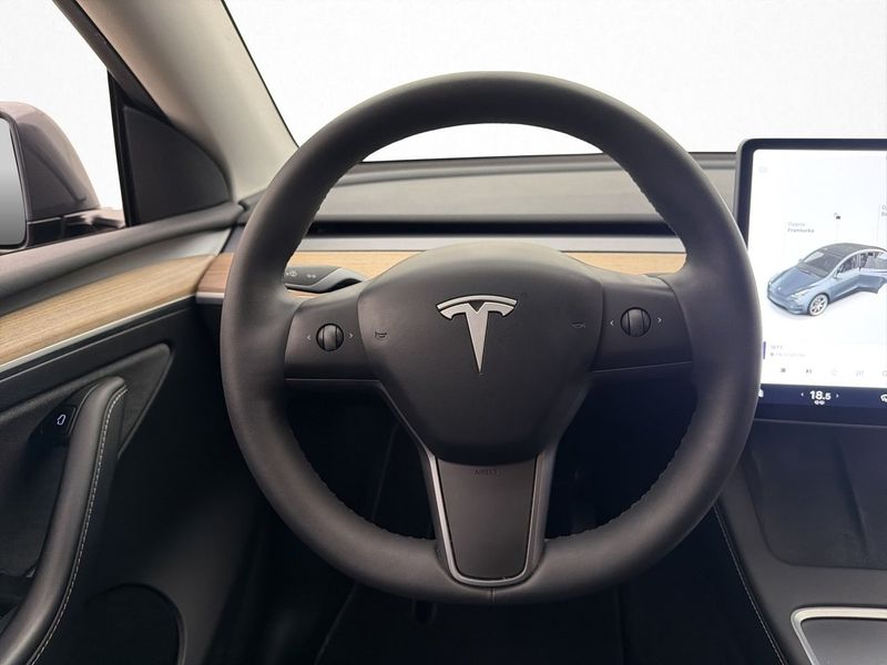 Tesla Model Y bild 13