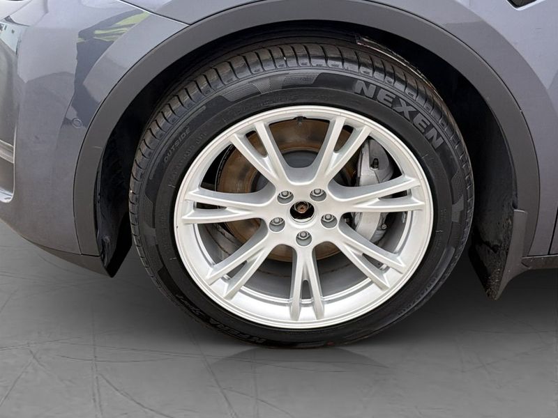 Tesla Model Y bild 29