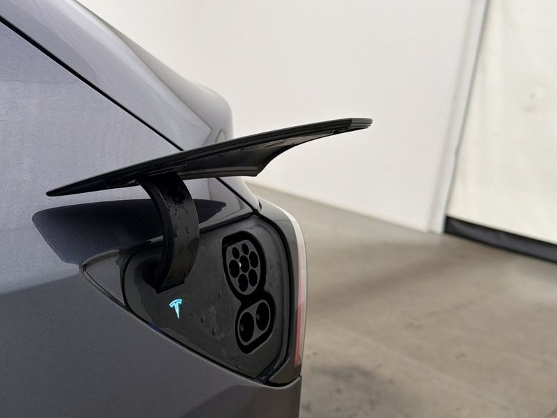 Tesla Model Y bild 29