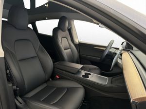 Tesla Model Y bild 24