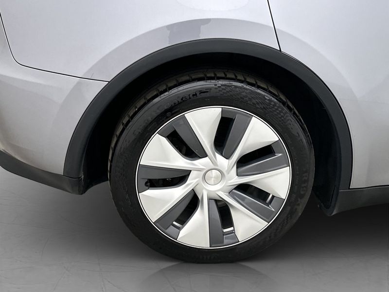 Tesla Model Y bild 30