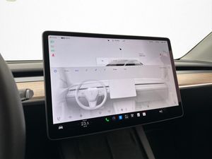 Tesla Model Y bild 21